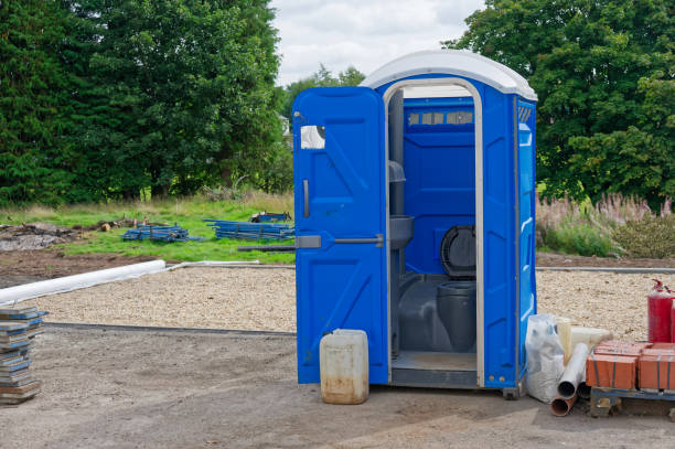 Best VIP or Luxury Restroom Trailers  in Clifton Forge, VA